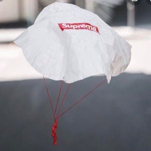 Supreme parachute toy